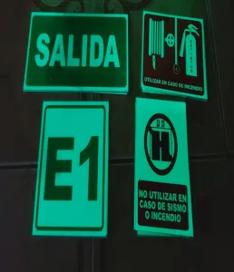 Señalizaciones fotoluminiscentes para rutas de evacuación